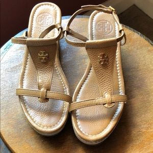 Tory Burch Wedge - Tan - size 6 1/2